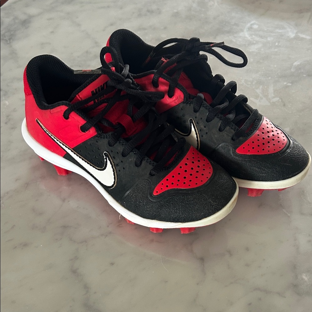 Nike Kids Black & Red Soccer Cleats with White Swoosh